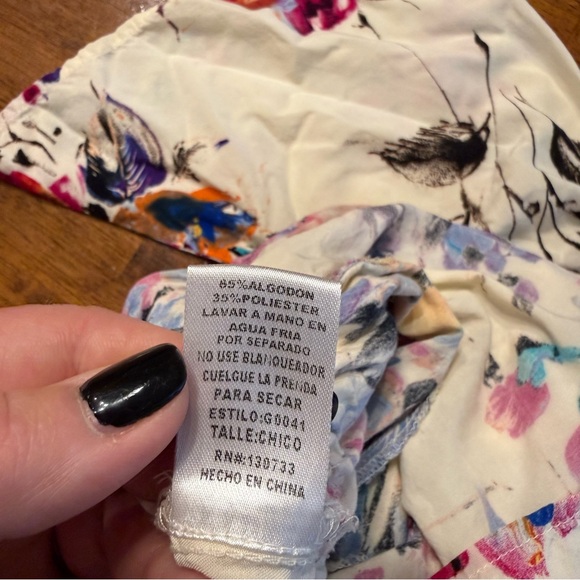 Umgee floral print romper ivory v-neck 3/4 sleeves elastic waist size small - Picture 10 of 11